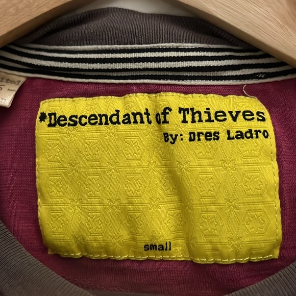 Descendant of Thieves Purple Tee+ - Picture 2 of 6